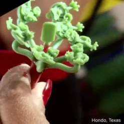 Enamel Party Frog Charm -Charmora Shop CM 5995 VID